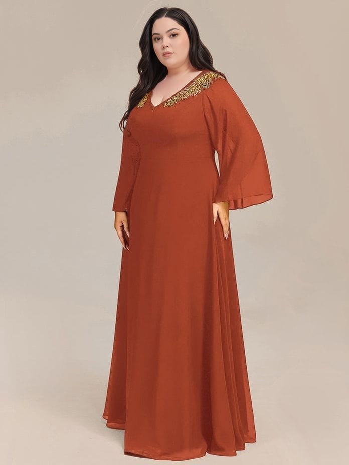 Robe de soirée grande taille longue terracotta manches longues chic col décoré pour évènement ou mariage