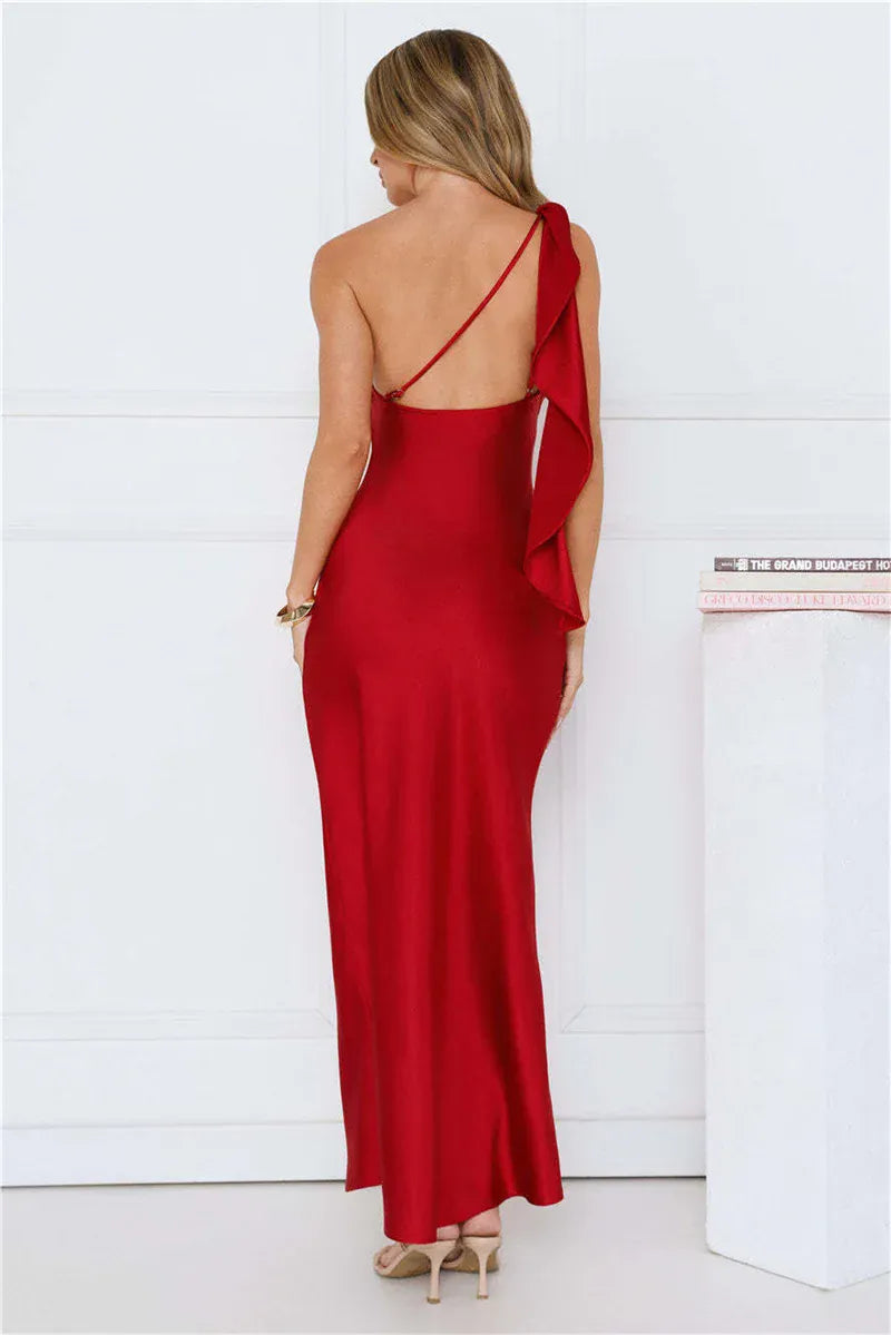 Robe de soirée longue à une épaule en satin
