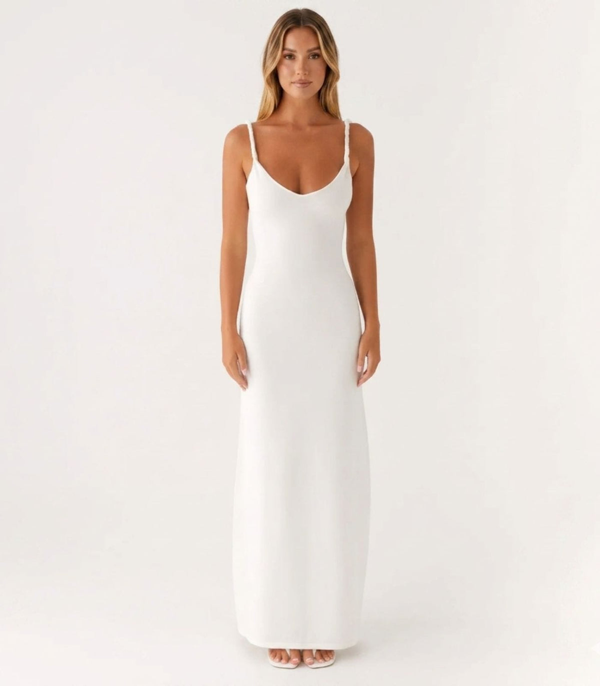Robe de soirée longue et fluide à bretelles torsadées
