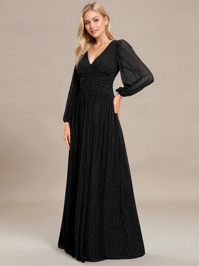 Robe de soirée chic noire longue manches longues décolleté fluide femme élégante pour évènement spécial