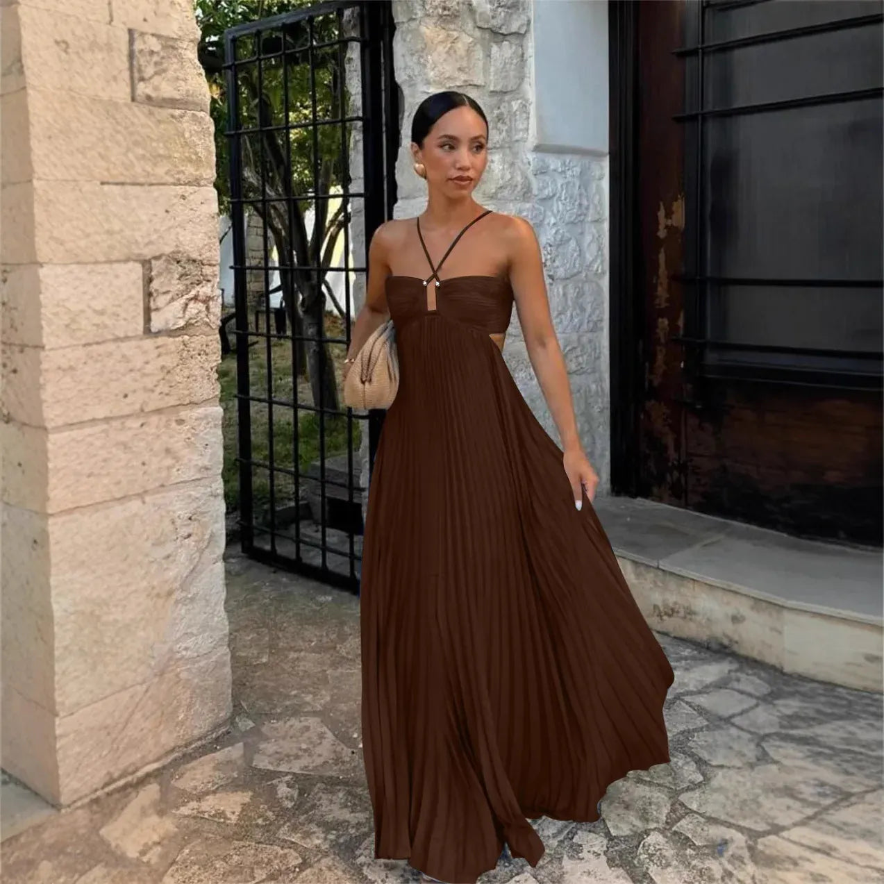Robe de soirée longue plissée dos nu