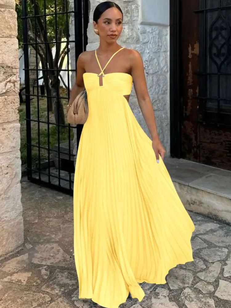 Robe de soirée longue plissée dos nu