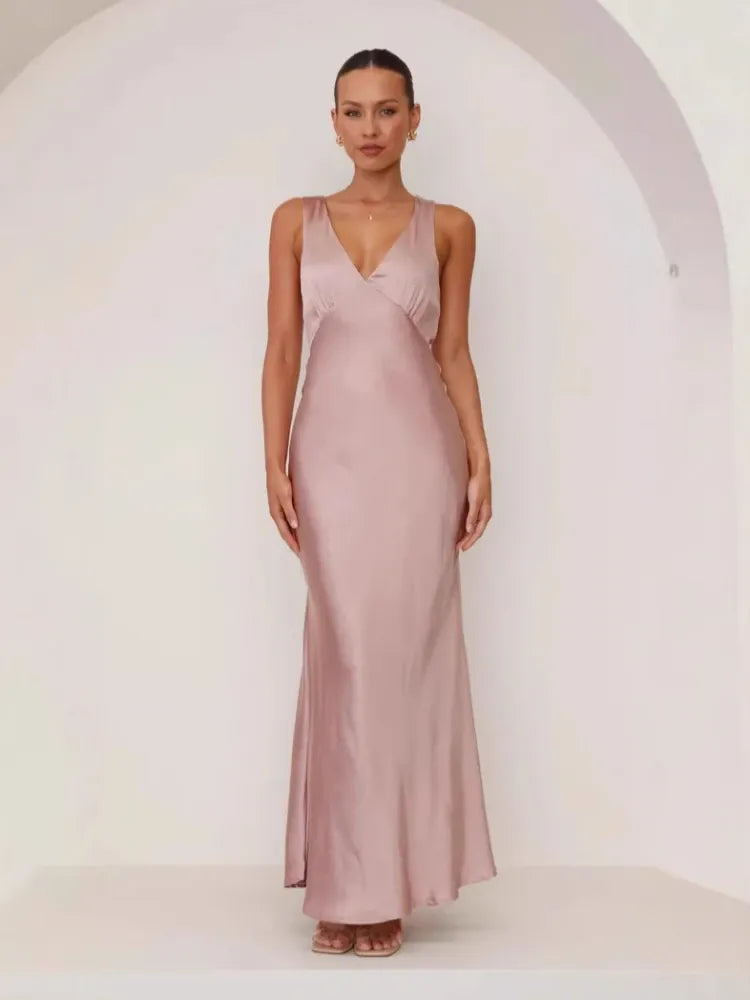 Robe de soirée longue satinée élégante