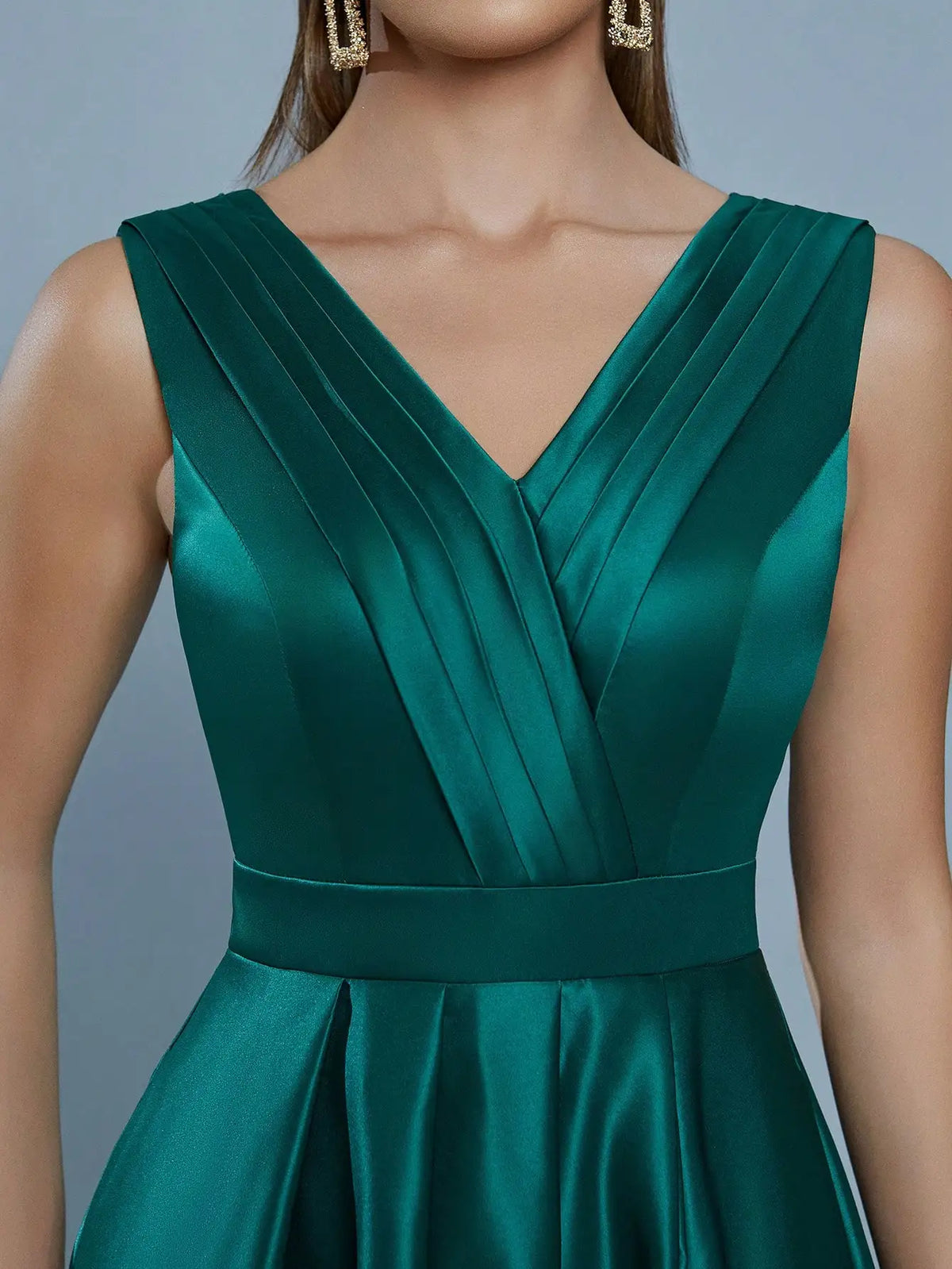 Robe de soirée longue verte avec fente haute