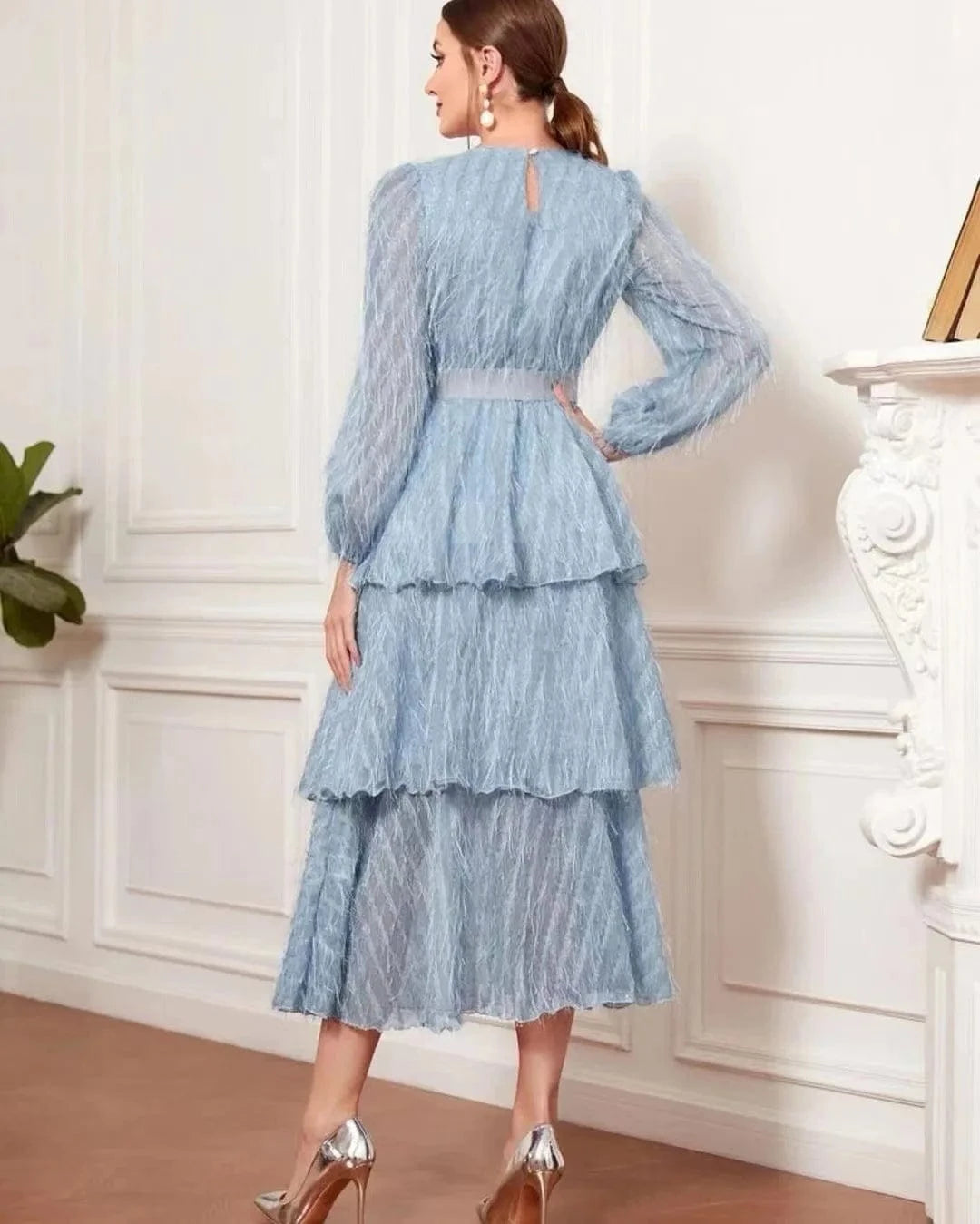 Robe de soirée chic midi bleue manches longues fluide femme style plissé idéale pour mariage invité