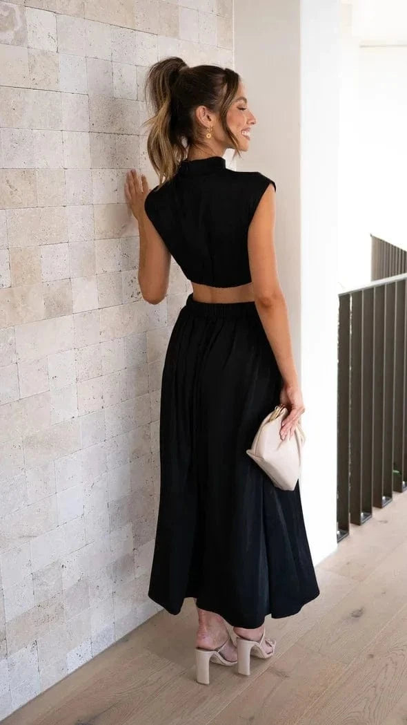 robe de soirée midi fluide col halter chic bleu sans manches trapèze pour mariage invité