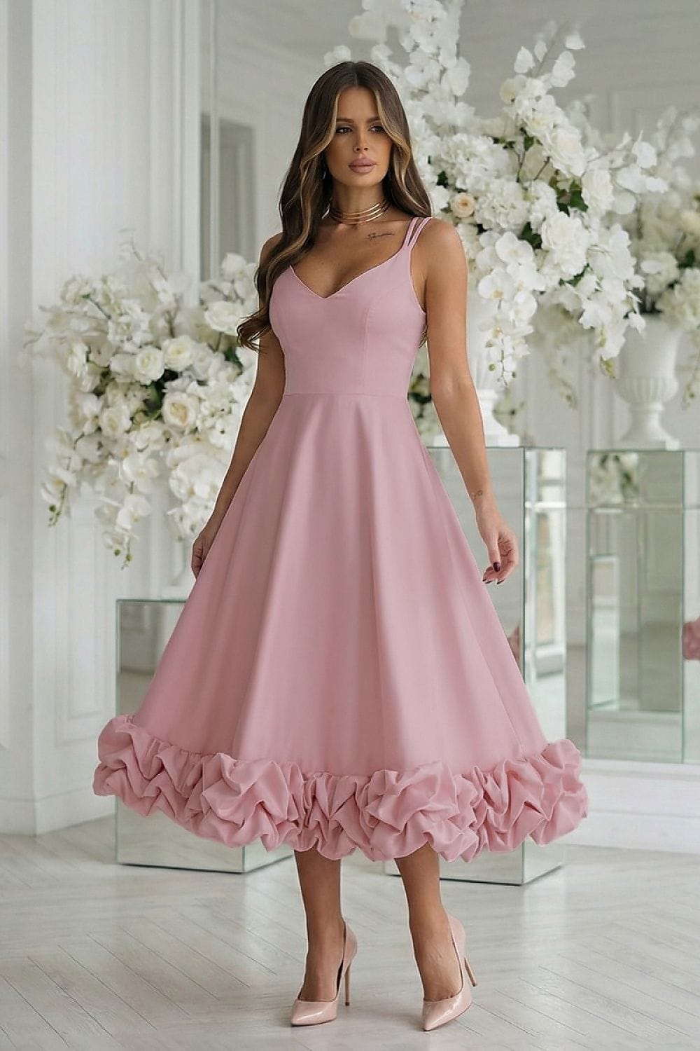 Robe mariage invitée chic rose poudré midi trapèze sans manches décolleté élégant pour cérémonie printemps