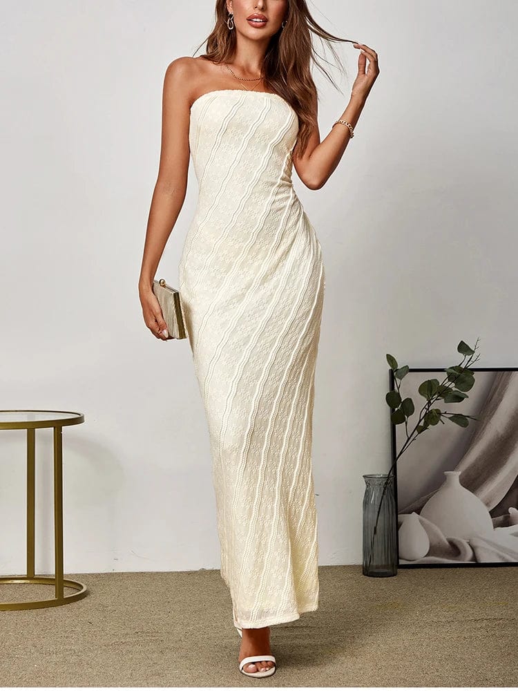 Robe de soirée chic moulante longue marron sans manches, élégante pour une occasion spéciale.