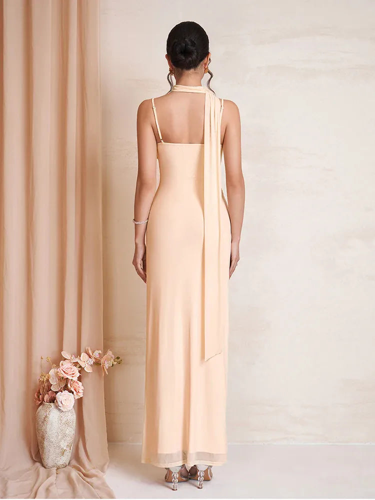 Robe demoiselle d'honneur beige longue moulante