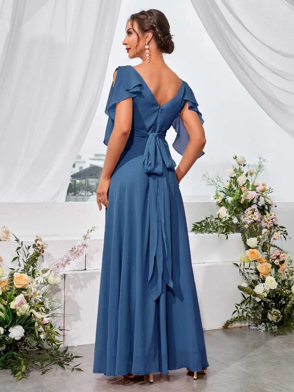robe demoiselle d'honneur chic longue rose col en v coupe trapèze manches courtes élégante