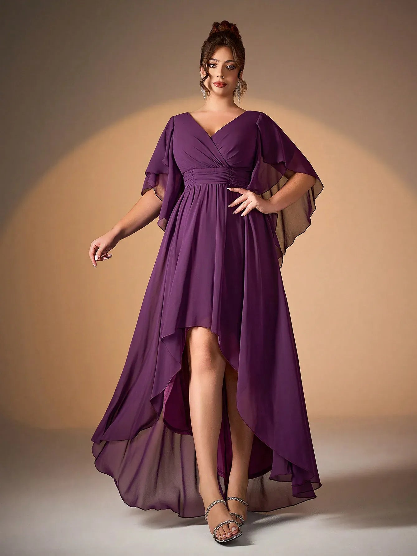 Robe demoiselle d'honneur violette asymétrique fluide
