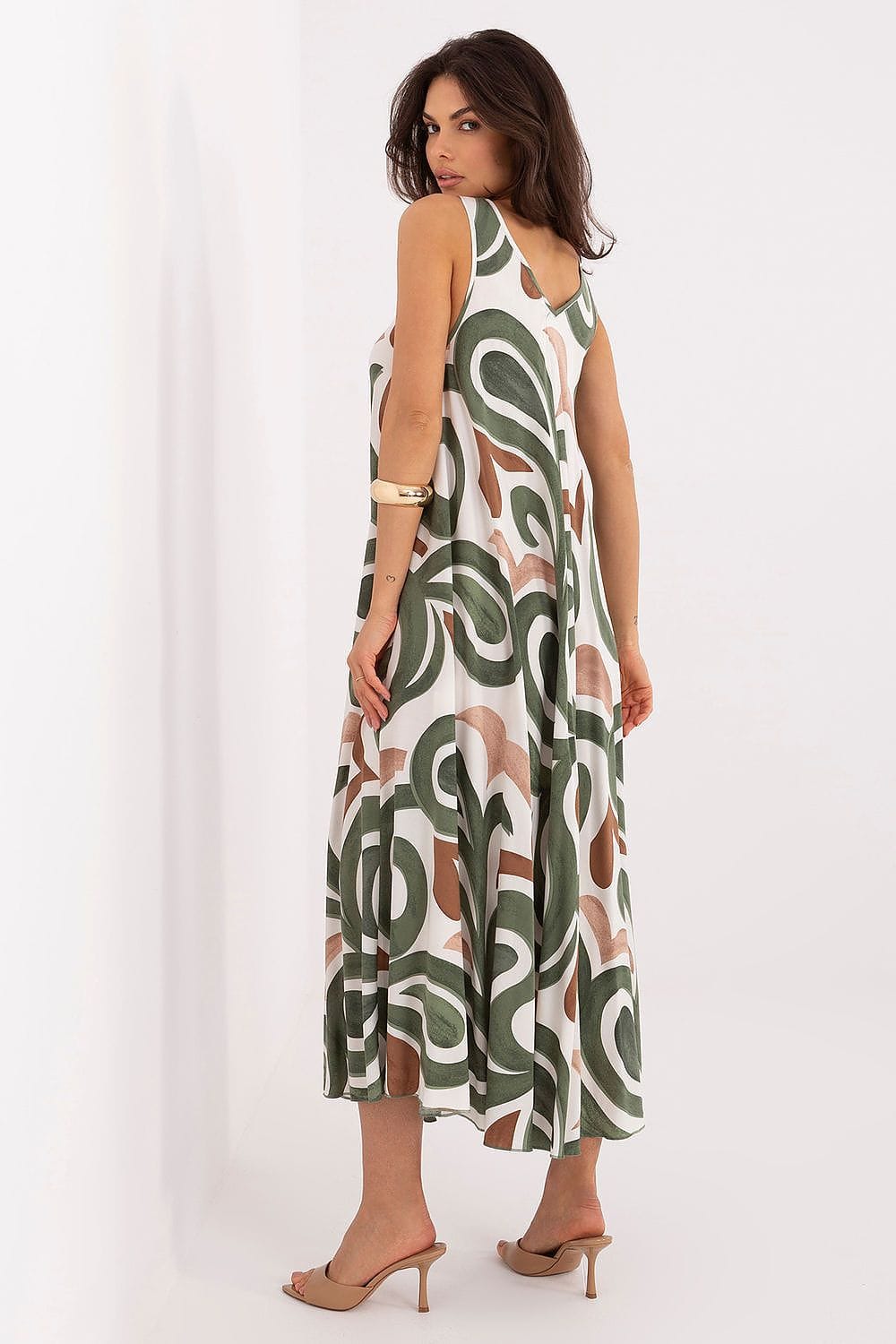 Robe été bohème longue fluide verte et marron sans manches idéale pour plage ou cocktail, imprimé graphique