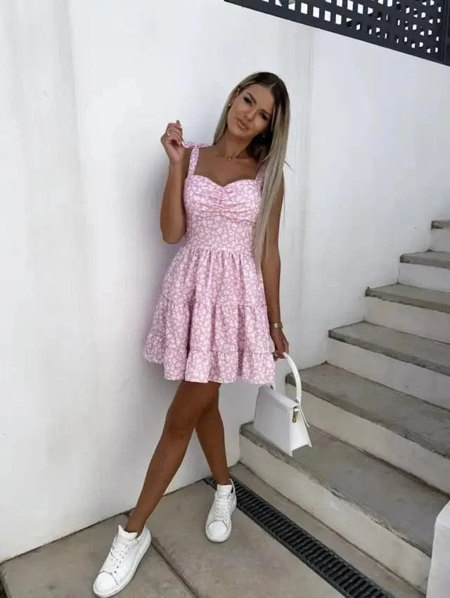 robe été fleurie évasée courte style bohème chic parfaite pour un baptême ou une journée plage