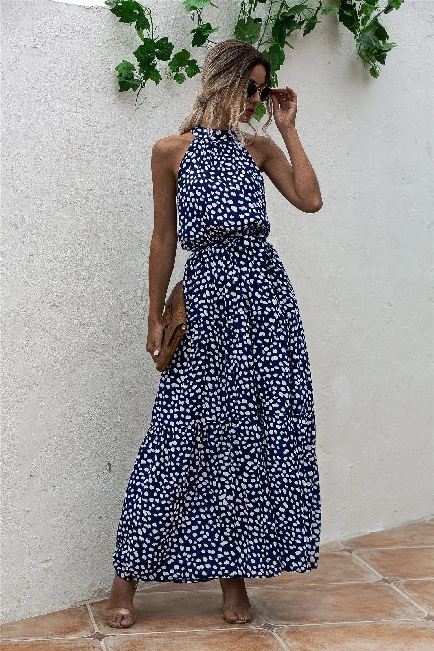 Robe longue été bohème bleu manches sans manches décolleté trapèze imprimé taches blanches casual femme
