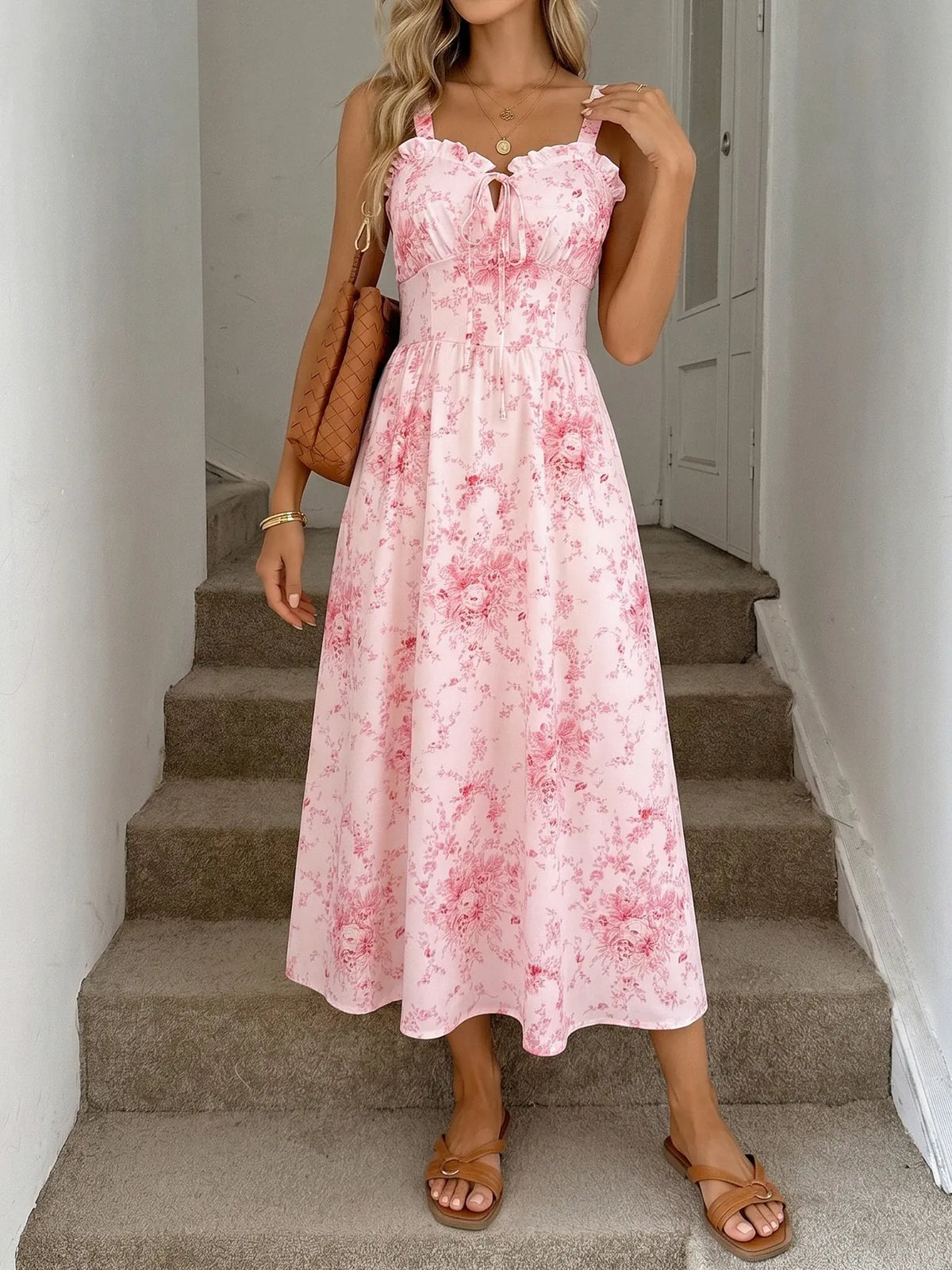 Robe été rose motif fleuri romantique