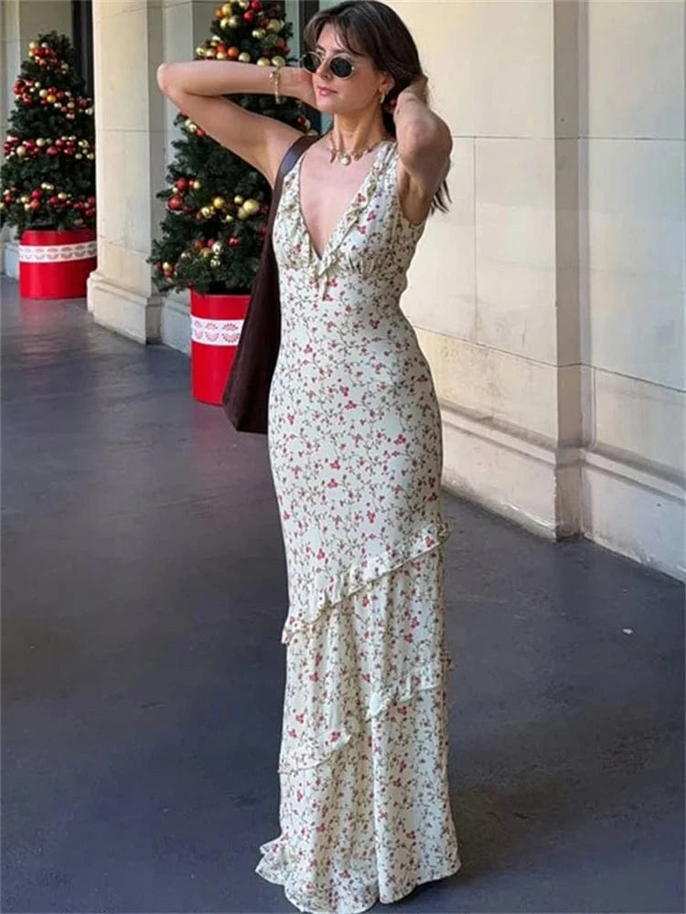 Robe longue bohème été fleurie blanche décolleté sans manches fluide chic pour mariage invité