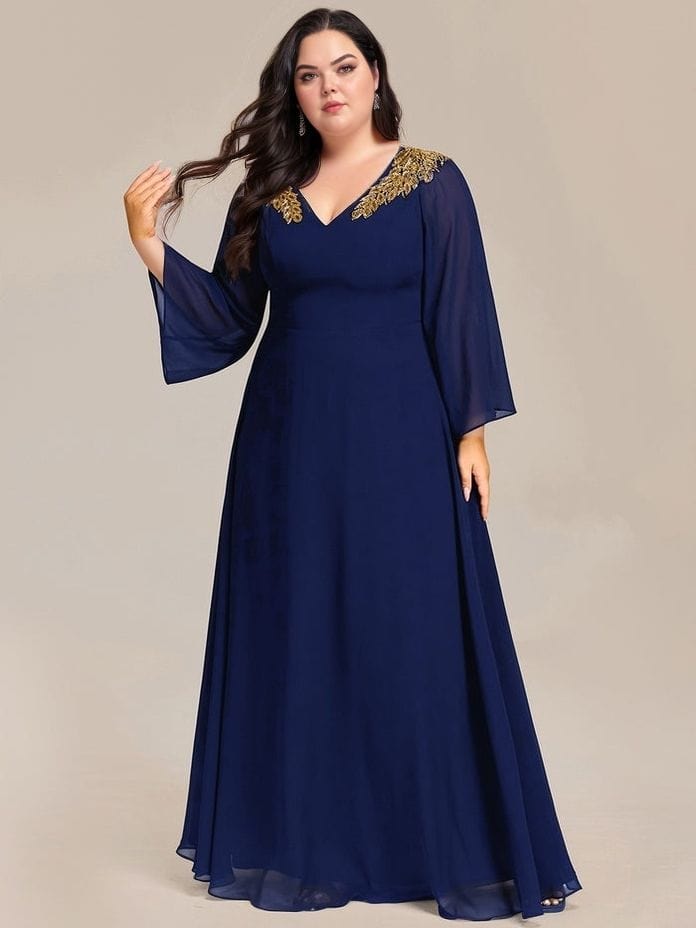 Robe de soirée grande taille longue bleu manches longues chic élégante avec détail doré col v pour femme