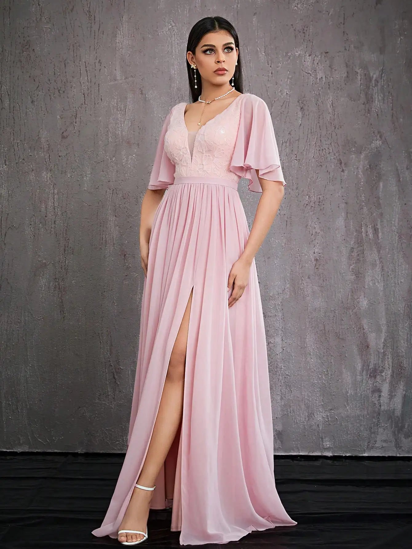 Robe invitée au mariage rose longue fendue