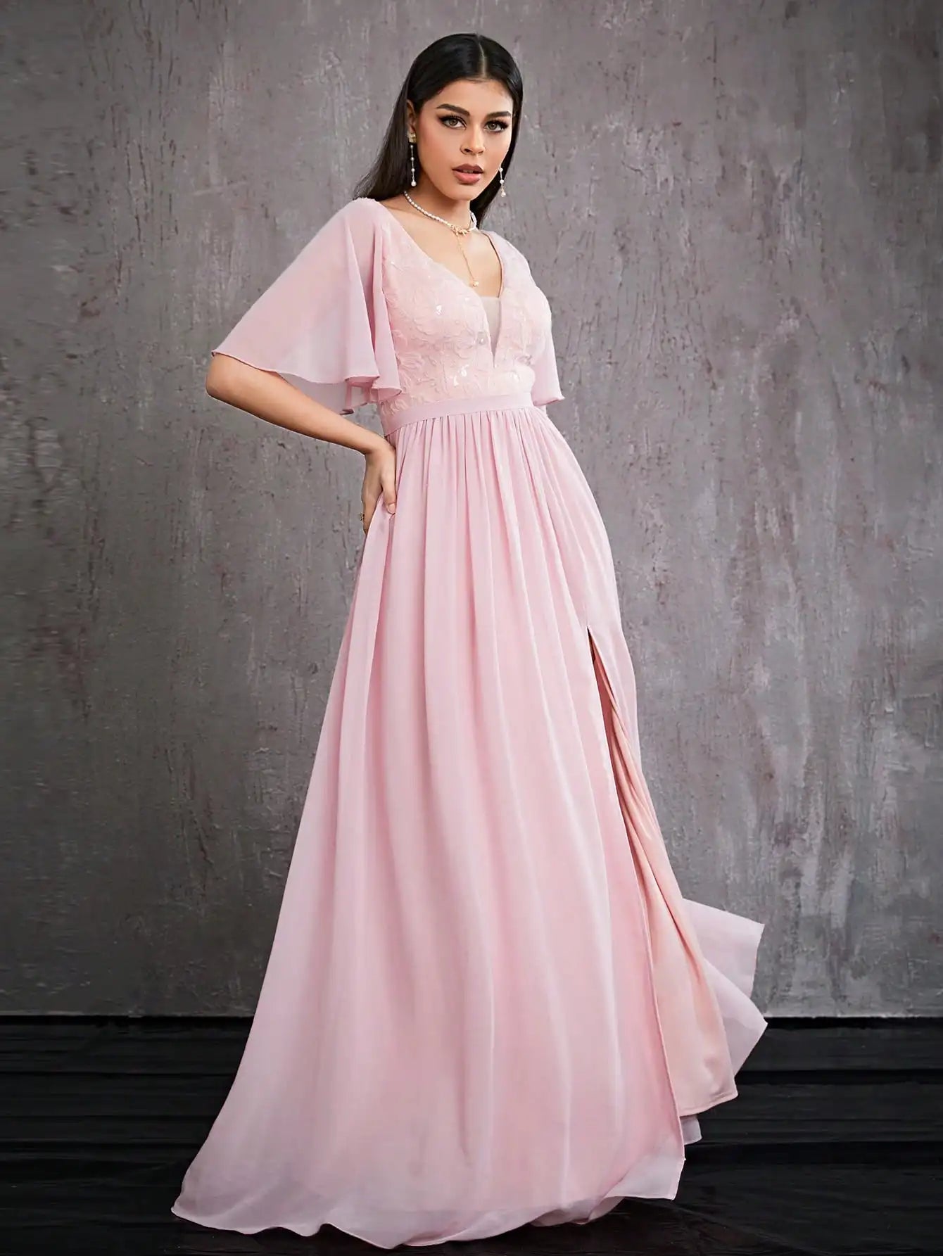 Robe invitée au mariage rose longue fendue