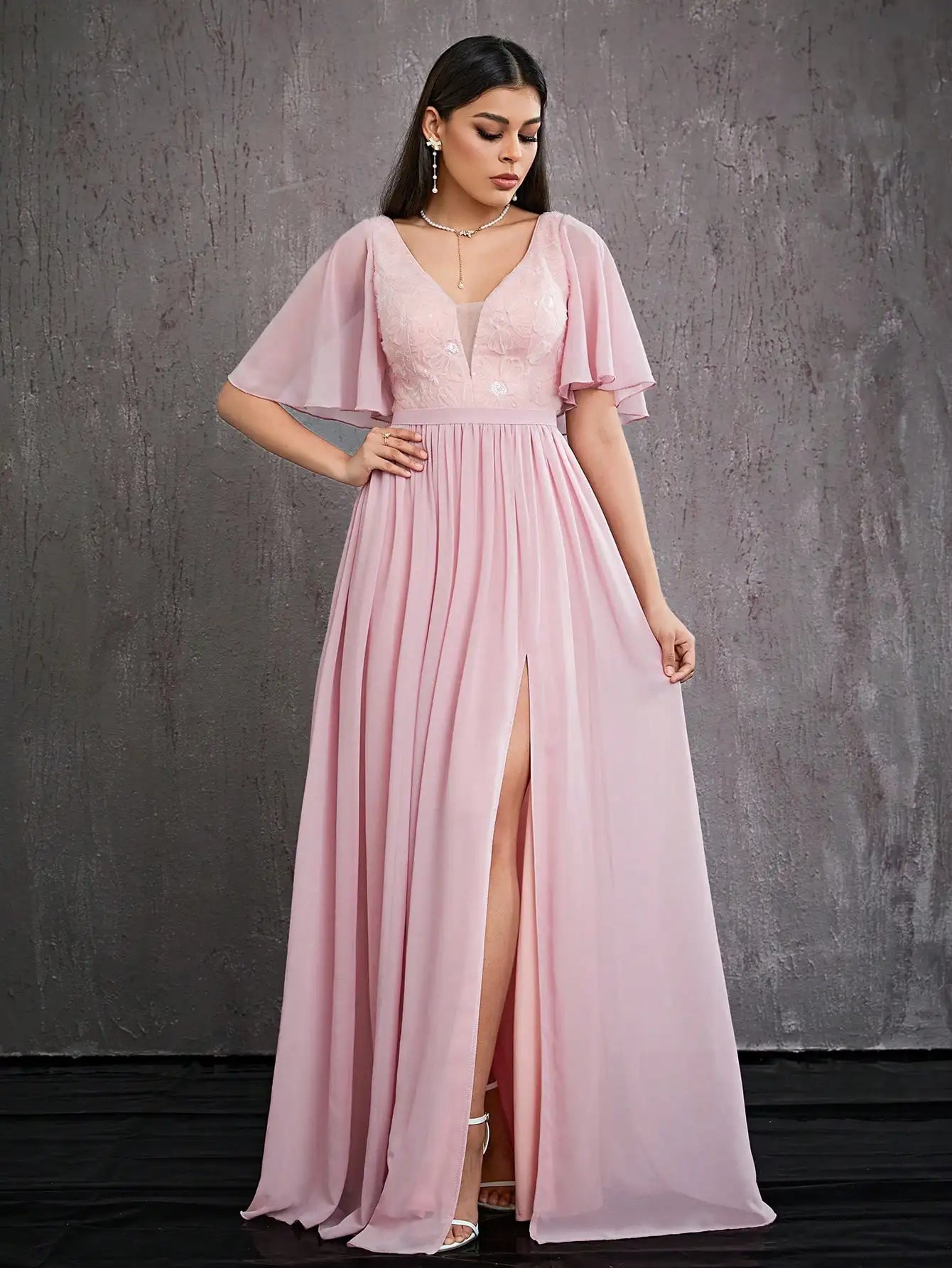 Robe invitée au mariage rose longue fendue