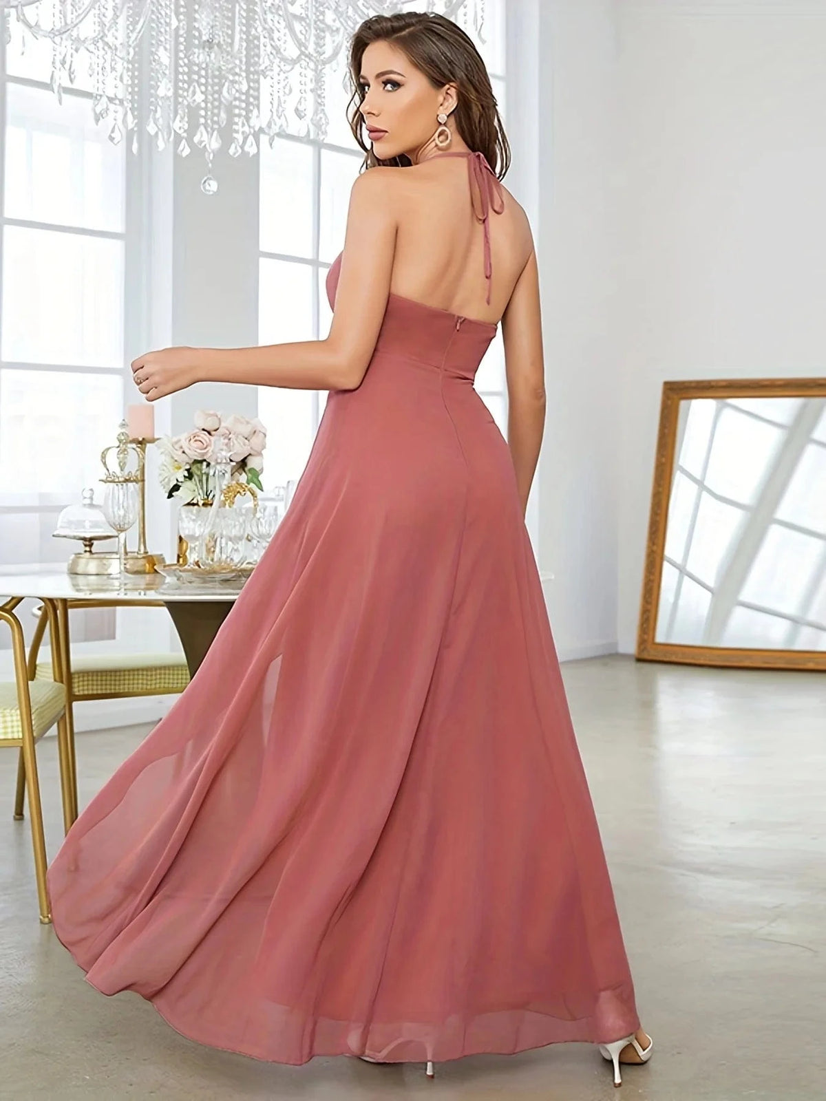 robe mariage invité chic asymétrique longue bleu élégante manches courtes silhouette trapèze