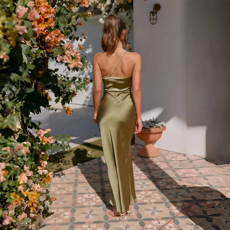 robe invitée mariage vert sauge longue fluide chic décolleté manches courtes trapèze élégante