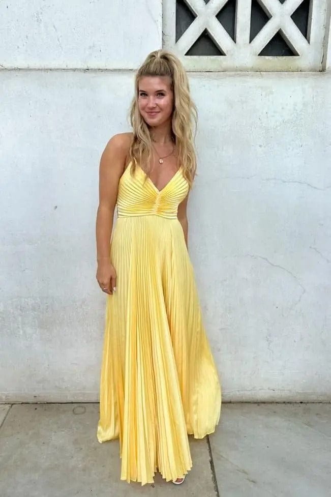 Robe longue été plissée jaune décolleté fluide style chic pour cérémonie mariage invitée élégante