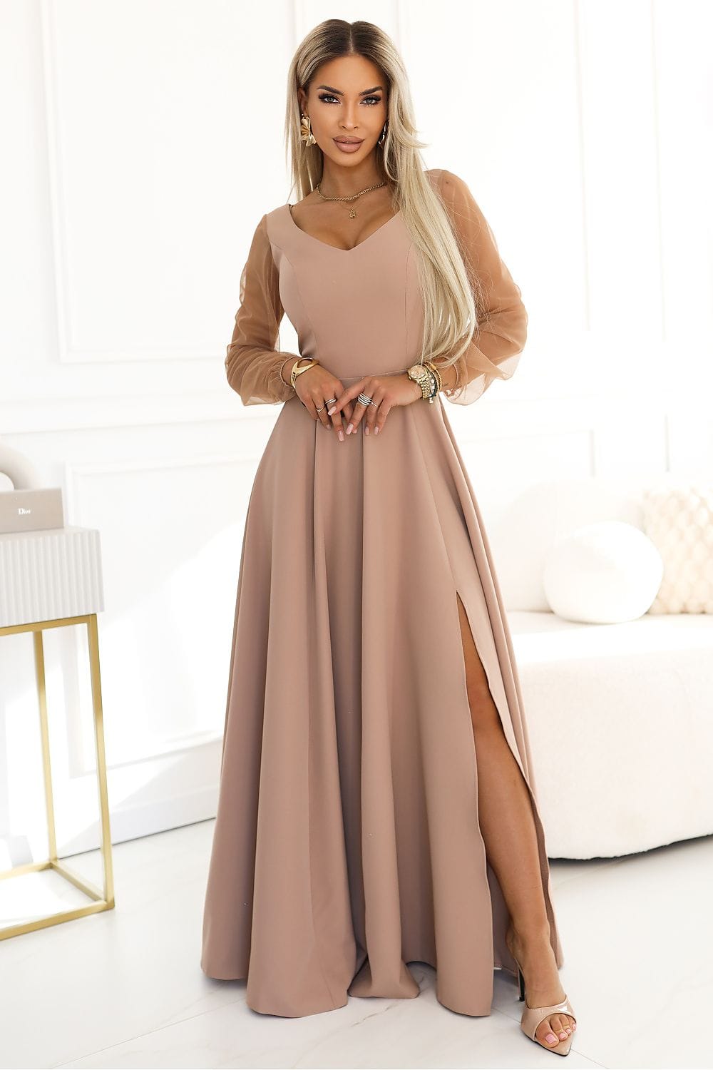 Robe de soirée longue beige élégante manches longues fendue chic femme invitée mariage printemps