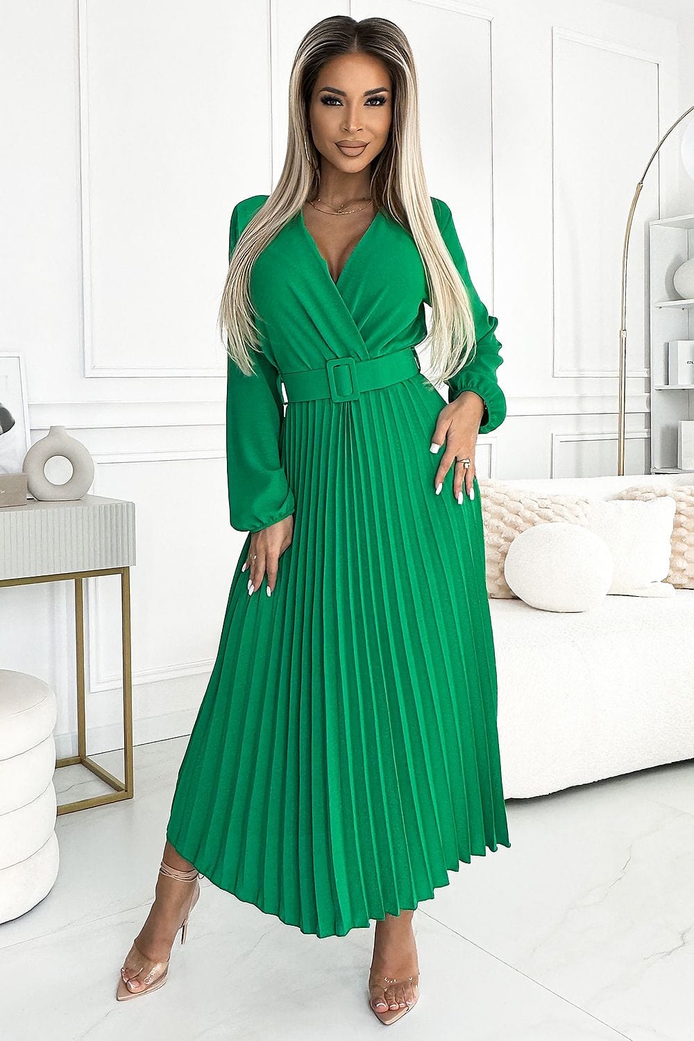 robe longue plissée fluide manches longues pour mariage invité chic en mousseline légère couleur champagne