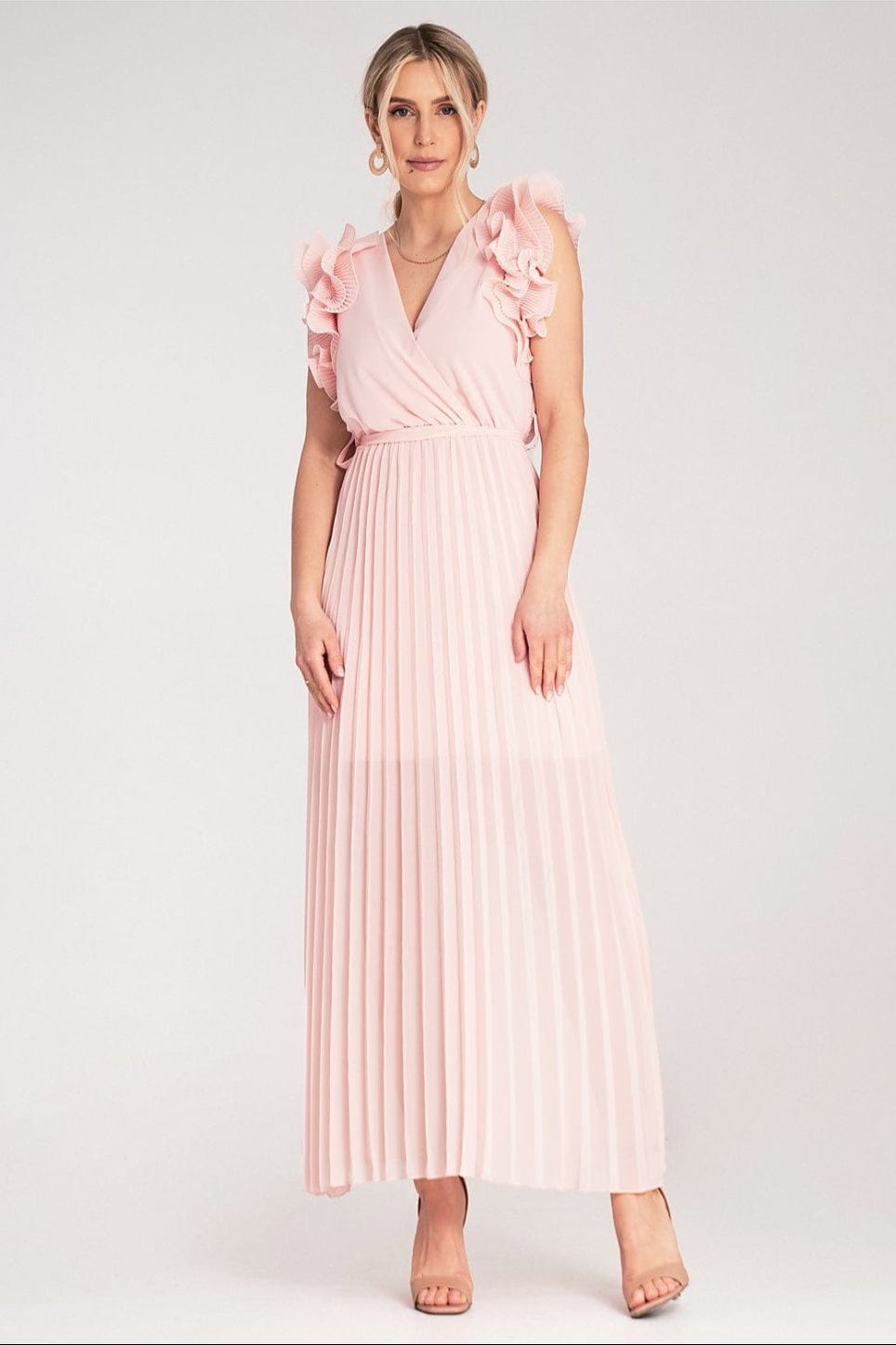 Robe longue rose poudré plissée style bohème chic pour mariage invité manches courtes volants