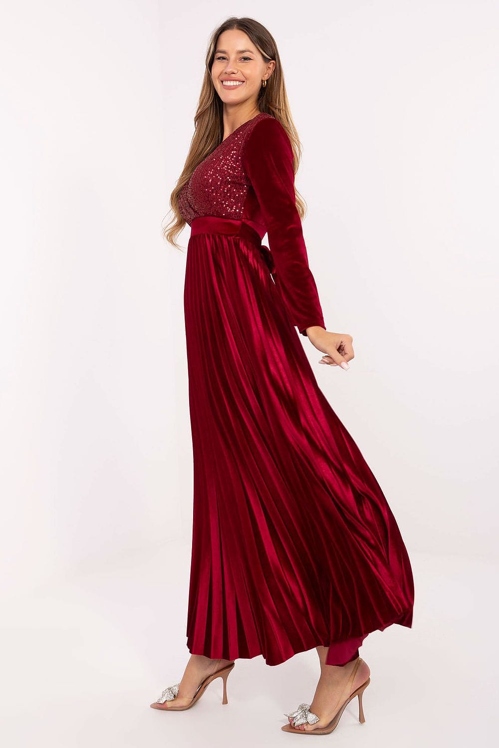 Robe de soirée longue rouge élégante manches longues plissée chic invitée mariage ou gala automne hiver