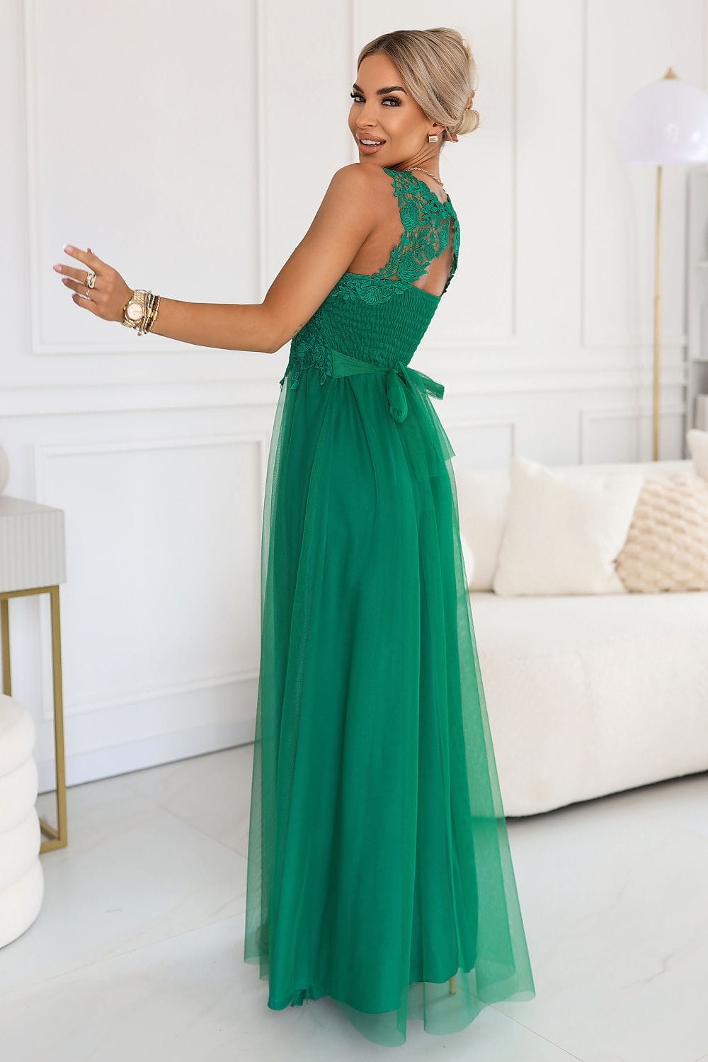 Robe de soirée chic longue verte dos nu élégante en dentelle idéale mariage invitée ou gala été femme