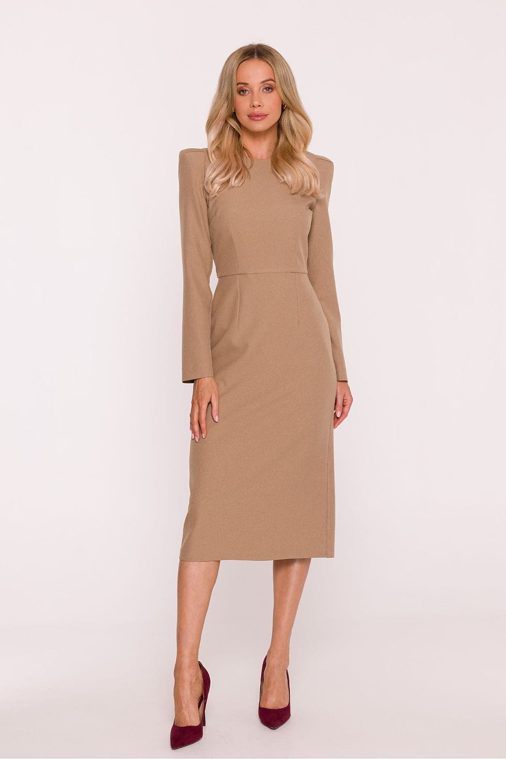 Robe habillée midi droite beige manches longues élégante idéale soirée chic ou invité mariage automne