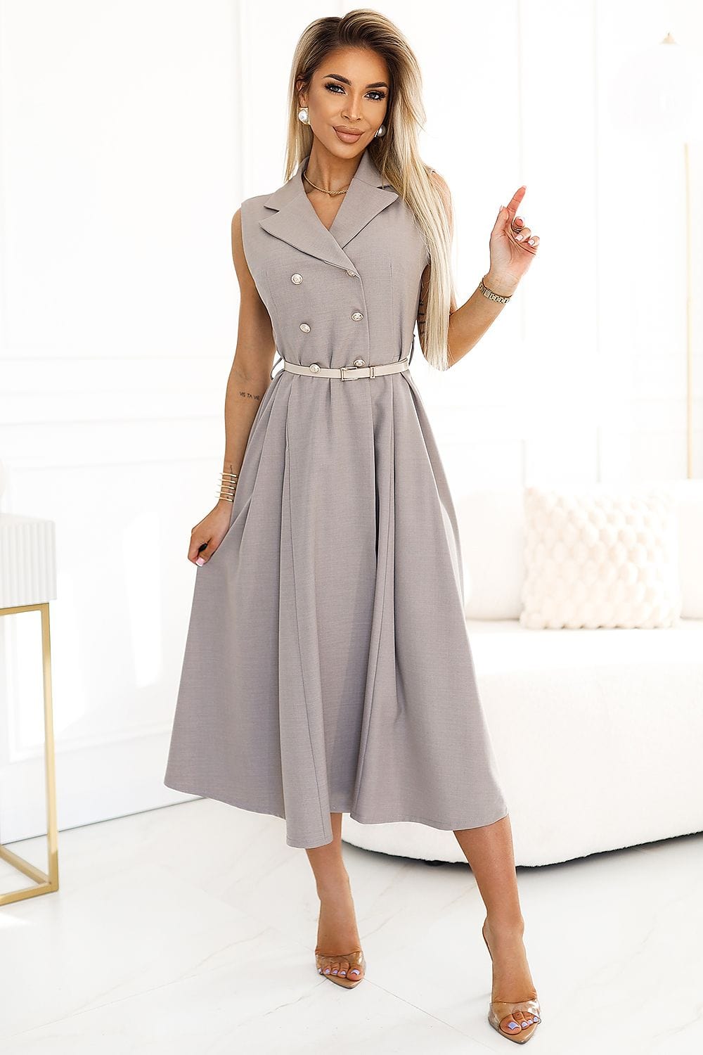 Robe grise décolleté soirée chic midi élégante pour cocktail ou mariage invité