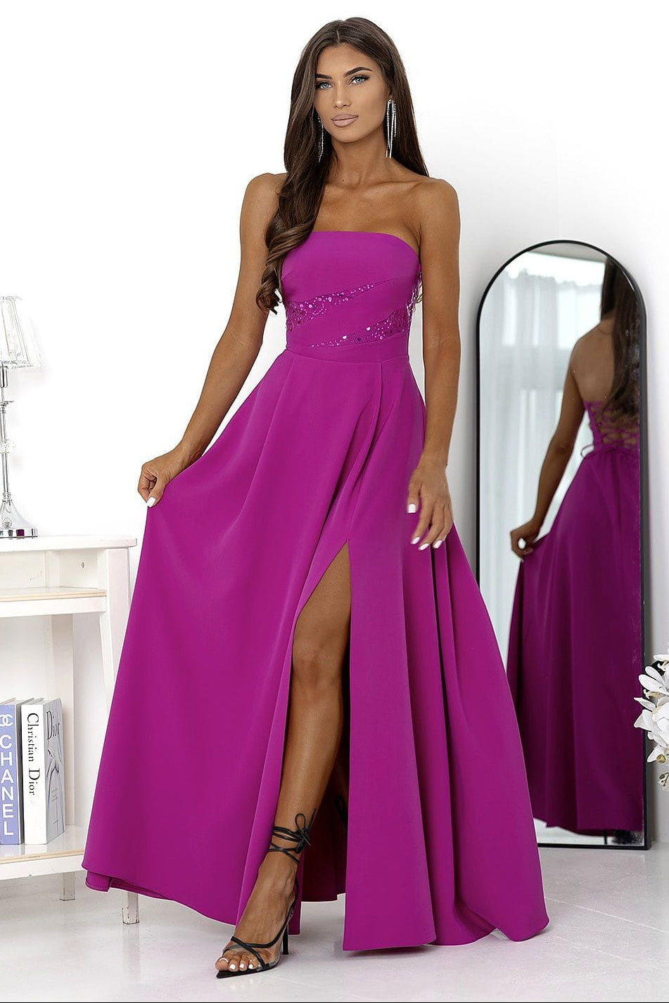 Robe de soirée chic longue fendue bustier violette élégante pour mariage invitée élégante, look glamour