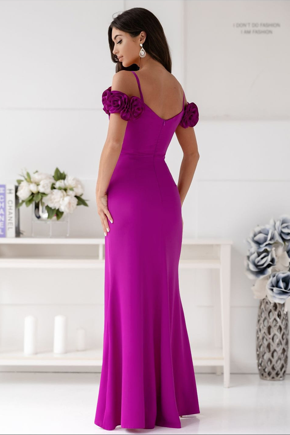 robe de soirée chic violette fendue longue pour mariage invité ou gala élégant en été