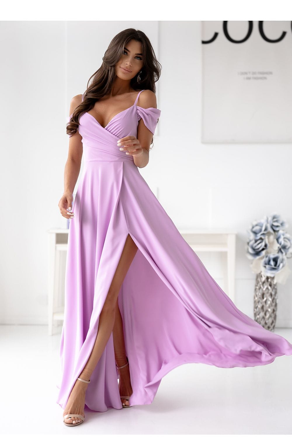 robe de soirée grande taille princesse longue chic noire manches courtes fluide et élégante