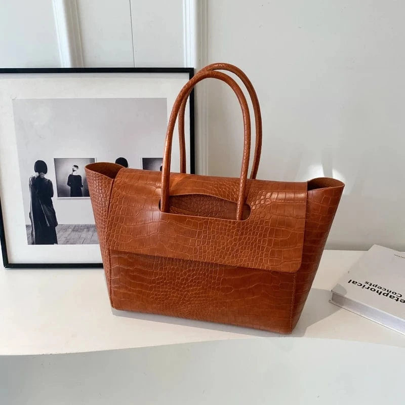 sac à main crocodile marron clair élégant, accessoire chic pour soirée ou mariage invité vintage
